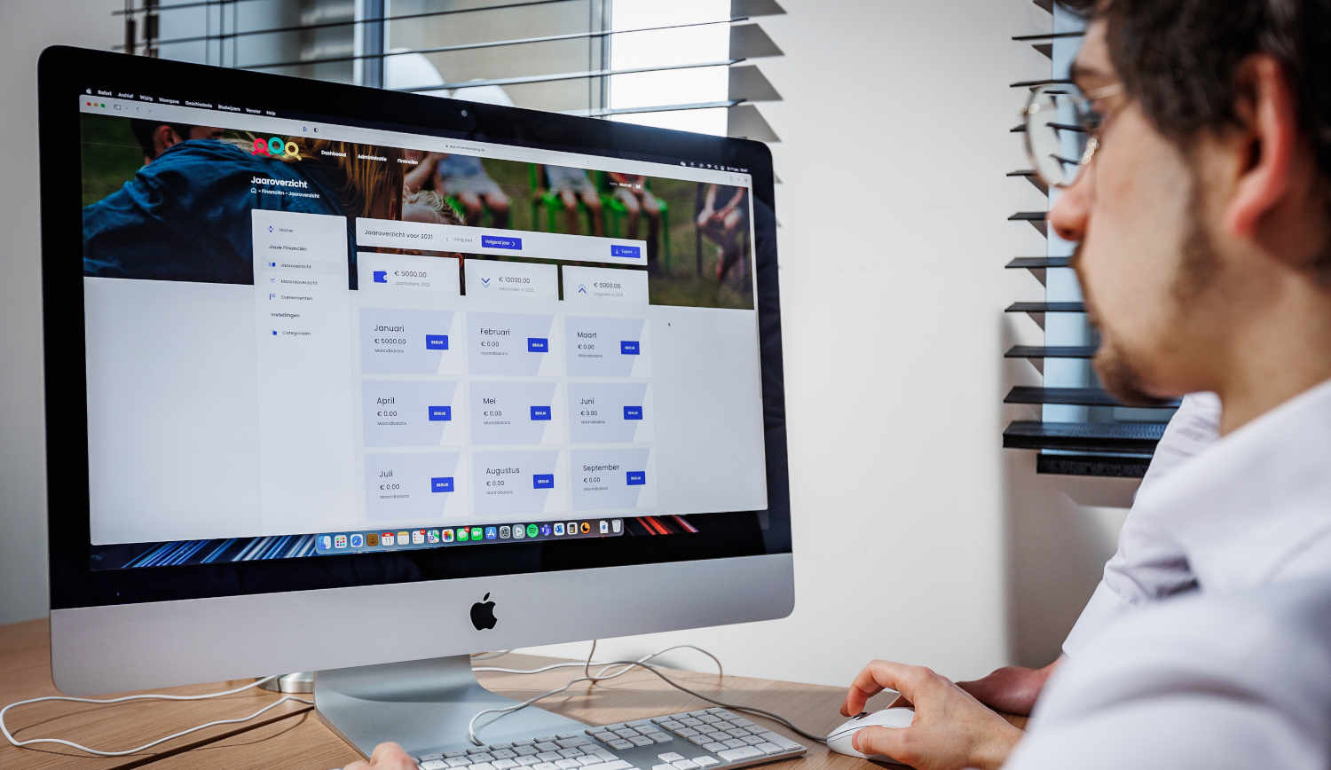 Kristof aan het werk: handgeschreven custom code in plaats van een page-builder